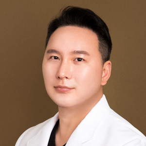 Dr. Chris Gunwoo Kim